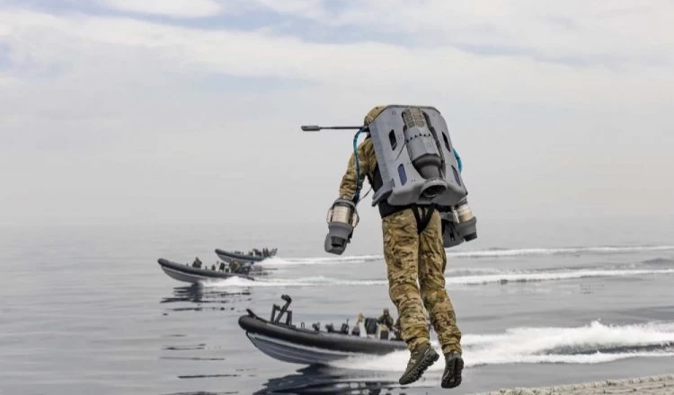 Εντυπωσιακή άσκηση του βρετανικού Στρατού με Jetpack